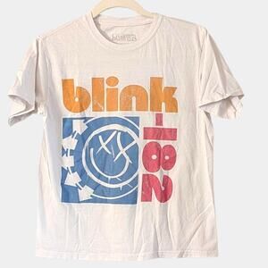 Blink-182 Smiley Logo Band Tee Small White Graphic T-Shirt Pop Punk